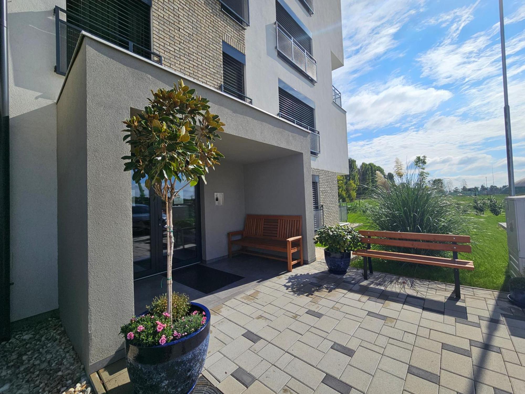 Harmonia Riva Apartman B11 Dunajská Streda Exterior foto