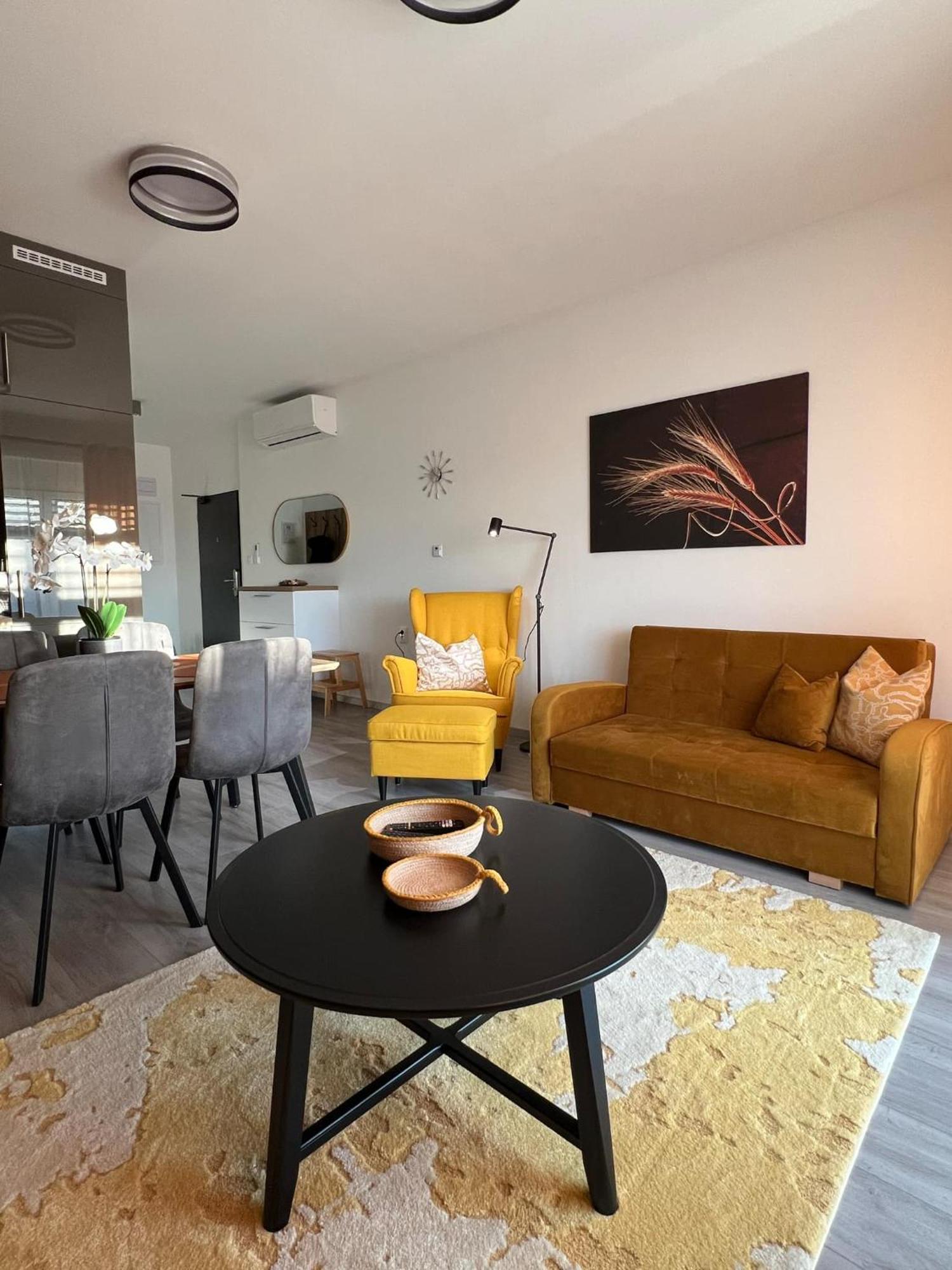 Harmonia Riva Apartman B11 Dunajská Streda Exterior foto
